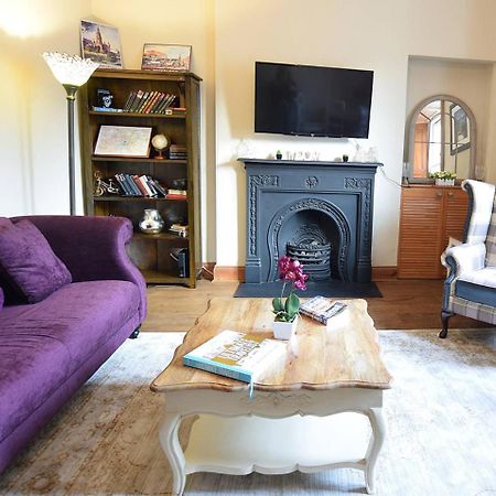 Joivy Classic Apt With Castle Views In Old Town Edinburgh Ngoại thất bức ảnh